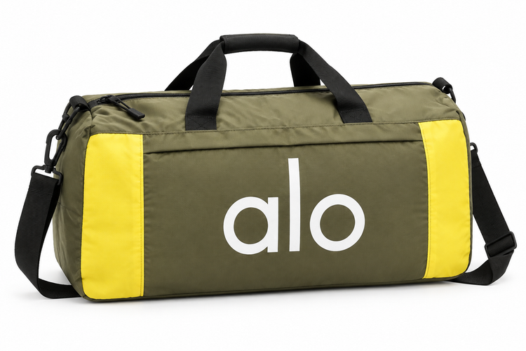 ساک ورزشی برند Alo Yoga مدل All-Day Duffel پارچه ضد آب و جادار